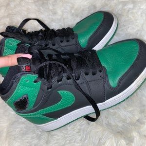 Air Jordan Retro High OG GS Pine Green 2.0
